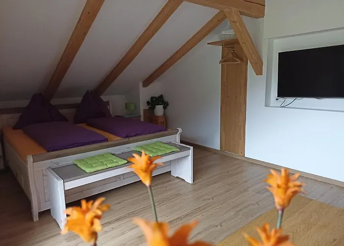 Stubenboeck * אכנקירש